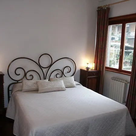 Flatinrome Trastevere Traversari * Rom
