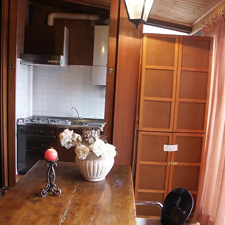Flatinrome Trastevere Traversari * Rom